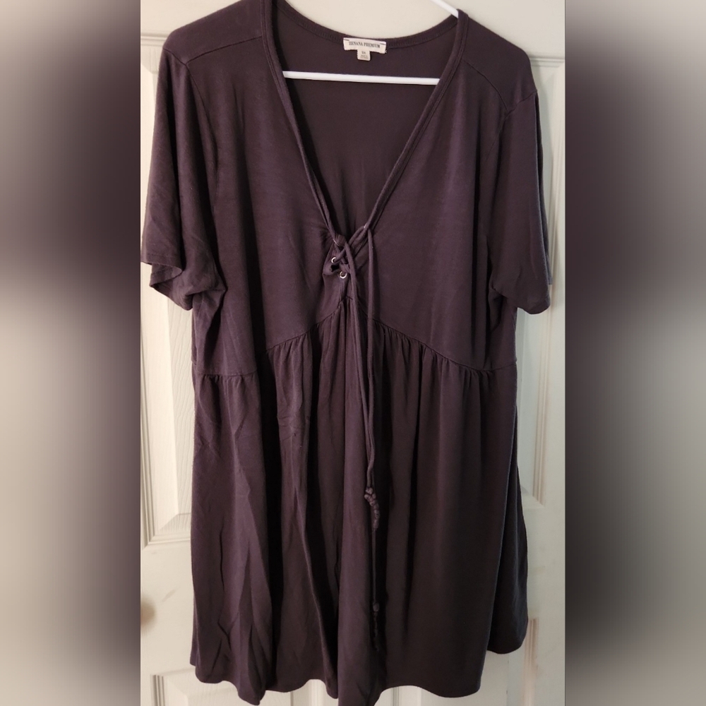 2/15 TOPS Zenana Outfitters Gray Blouse